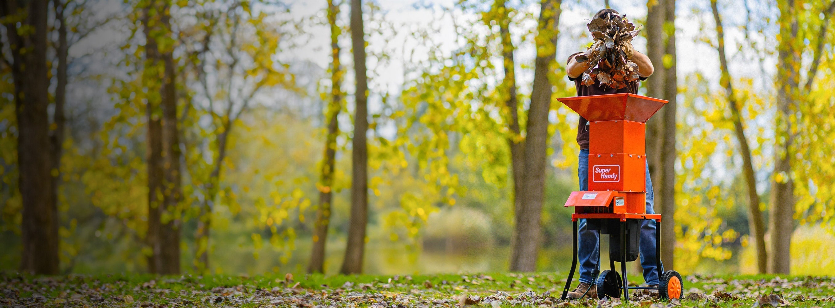 Superhandy Leaf Mulcher Turns Leaves into Gold