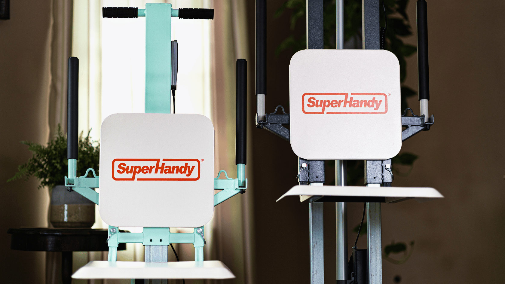 SuperHandy Electric Mobility Floor lifts in living room