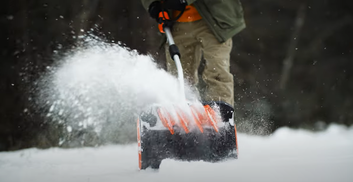 How to Use and Maintain Your Snow Thrower Safely
