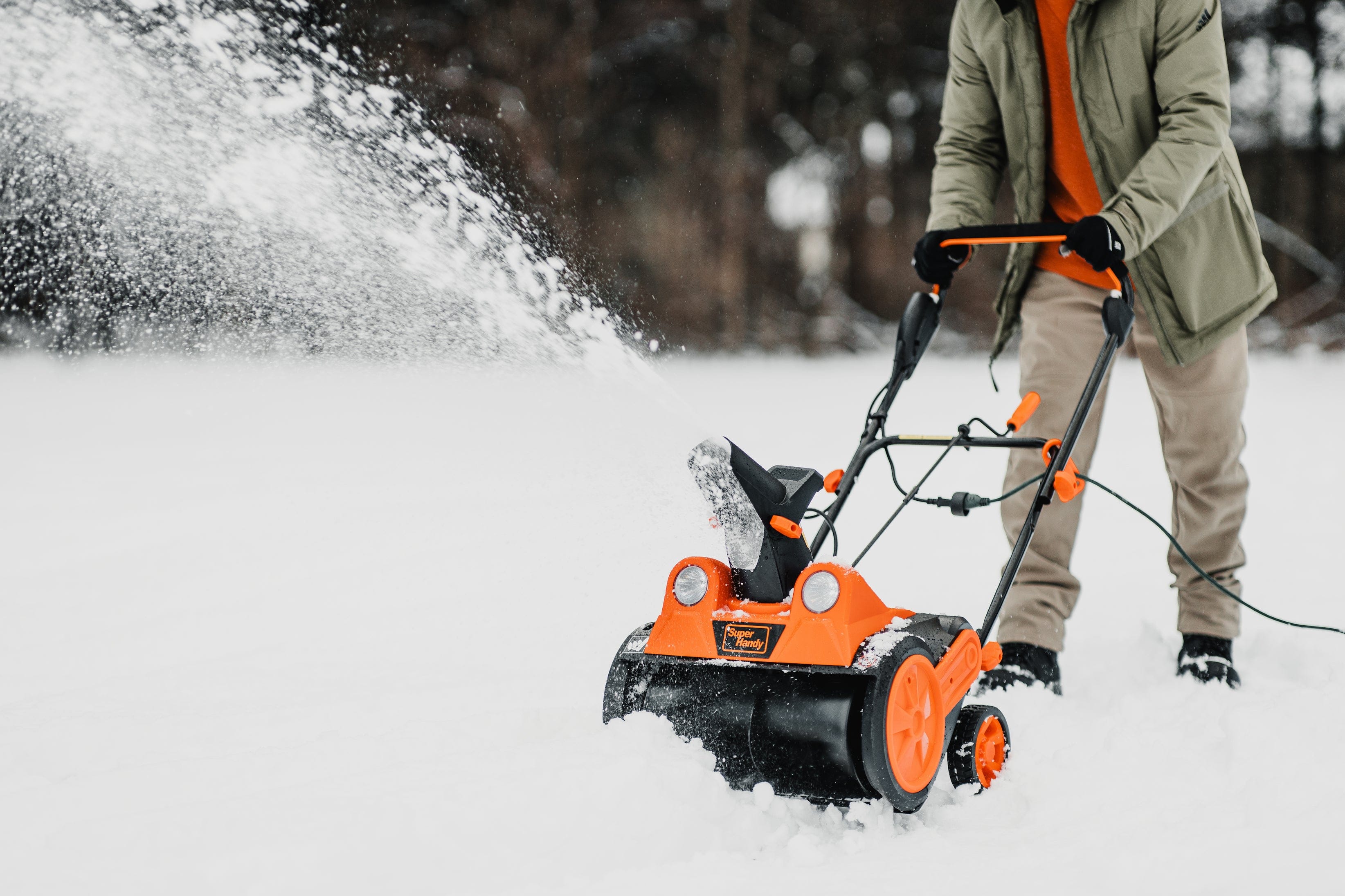 How to Pick the Right Electric Snow Thrower for Your Home