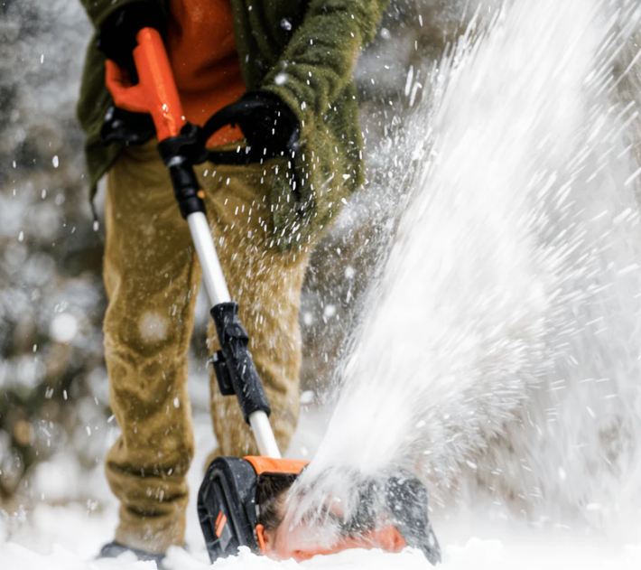 Why Choose a Battery-Powered Snow Thrower for Cleaner Winter Cleanup