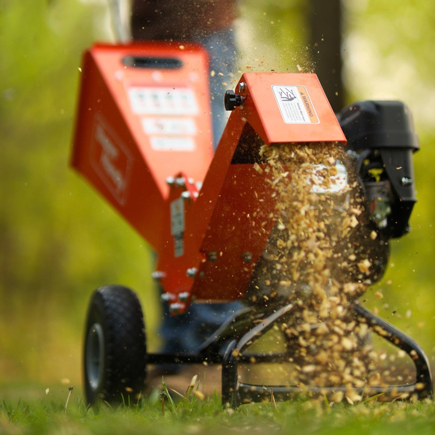 Top 5 Benefits of Using a Wood Chipper for Yard Waste Management